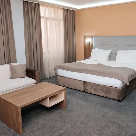 Hotel Tundzha - Renovated! Yambol Eksteriør bilde