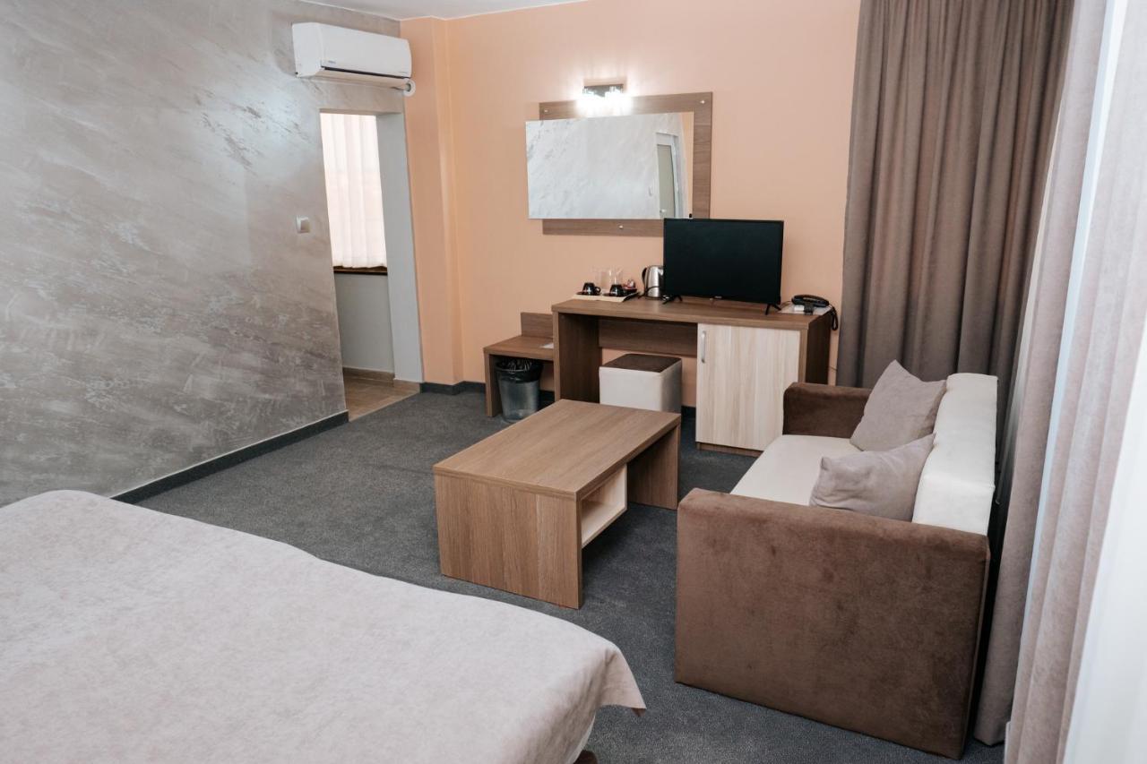 Hotel Tundzha - Renovated! Yambol Eksteriør bilde