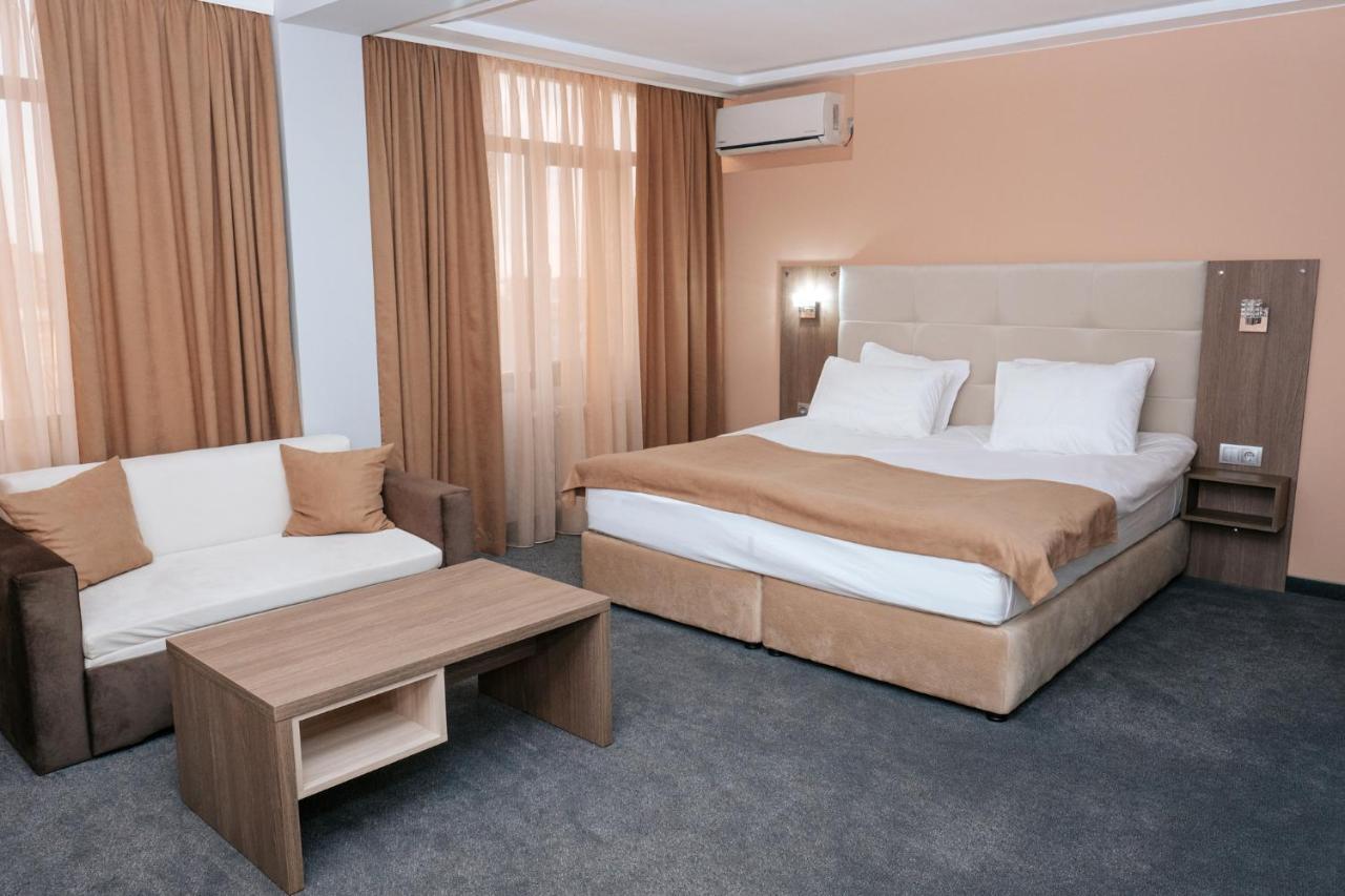 Hotel Tundzha - Renovated! Yambol Eksteriør bilde