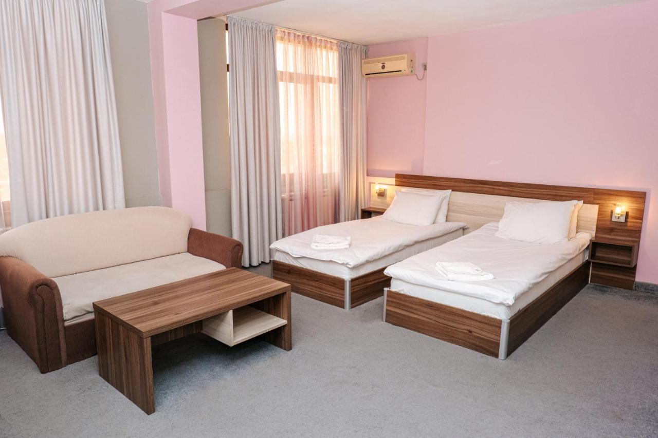 Hotel Tundzha - Renovated! Yambol Eksteriør bilde