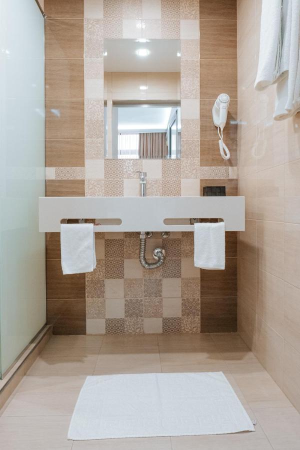 Hotel Tundzha - Renovated! Yambol Eksteriør bilde