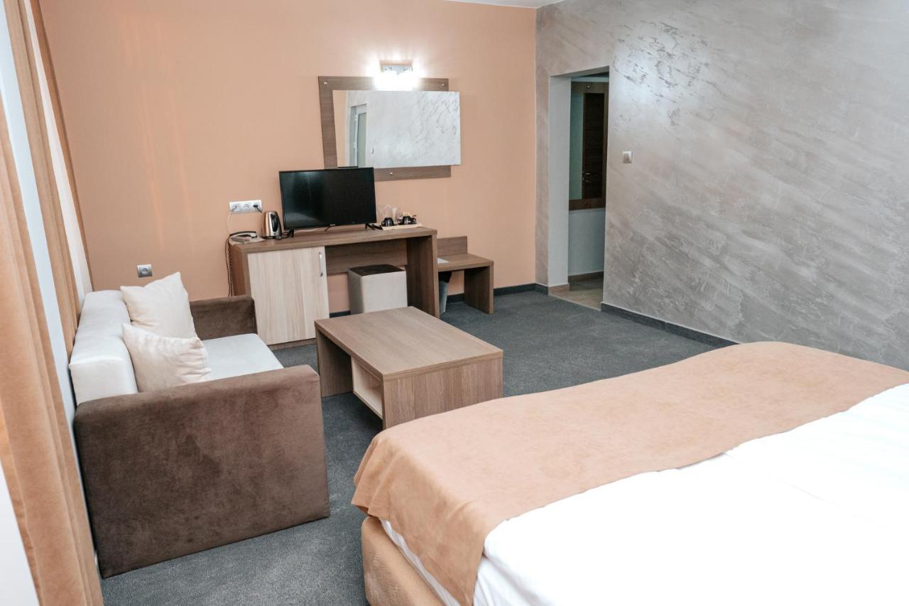 Hotel Tundzha - Renovated! Yambol Eksteriør bilde
